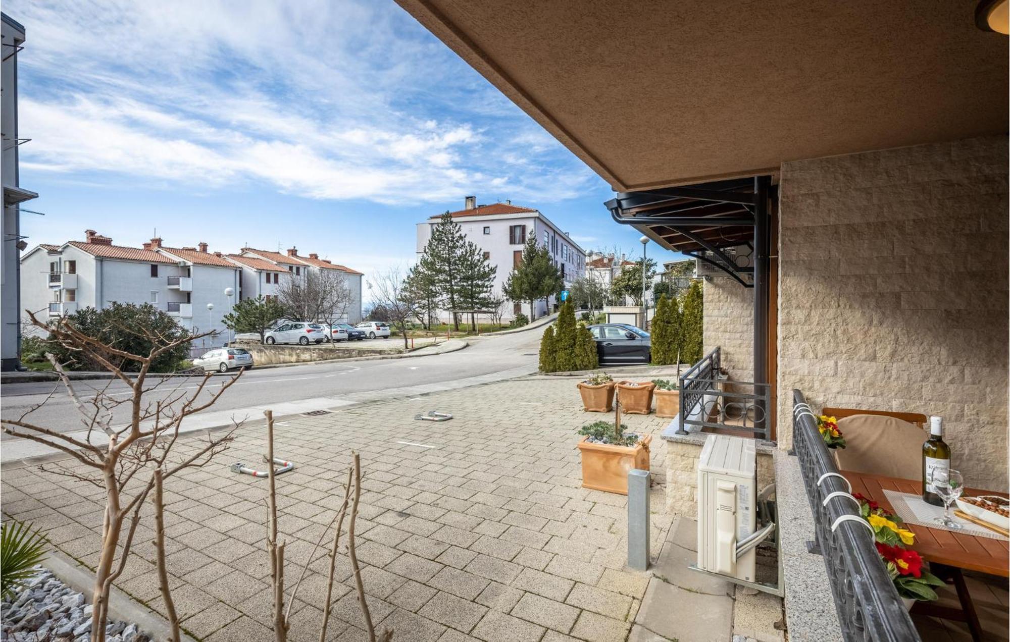 Cozy Apartment In Crikvenica With Kitchen ภายนอก รูปภาพ